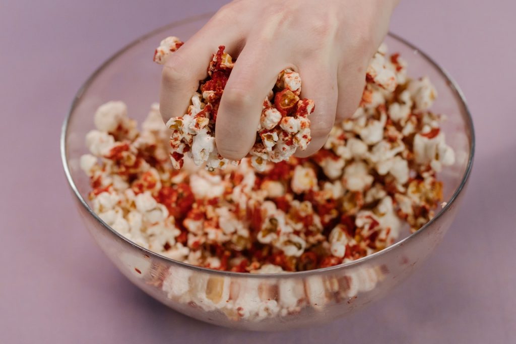 Flavoured and seasoned popcorn
